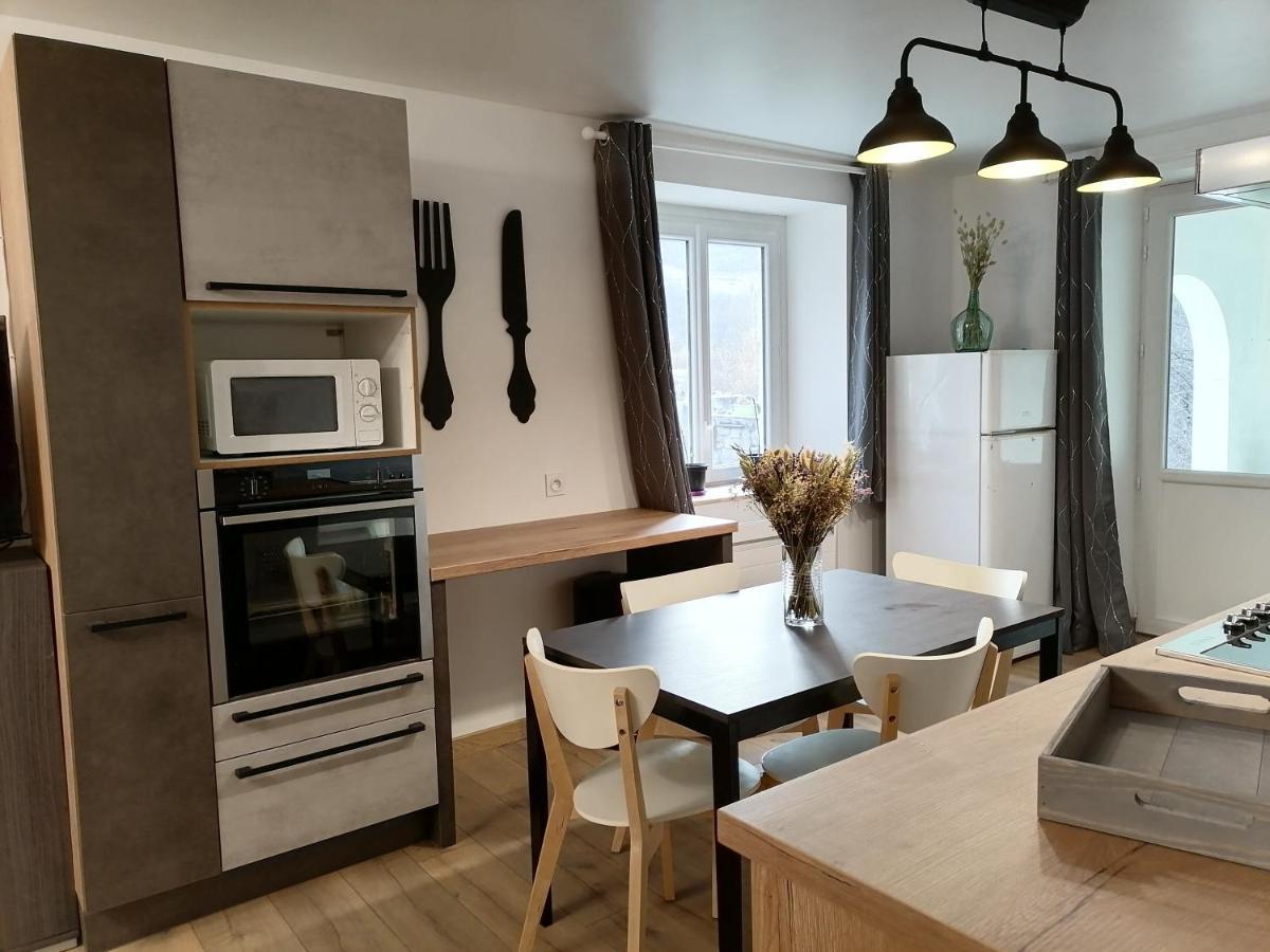 Aux D'Estaing Croises, Gite De Montagne Accessible A Tous 外观 照片