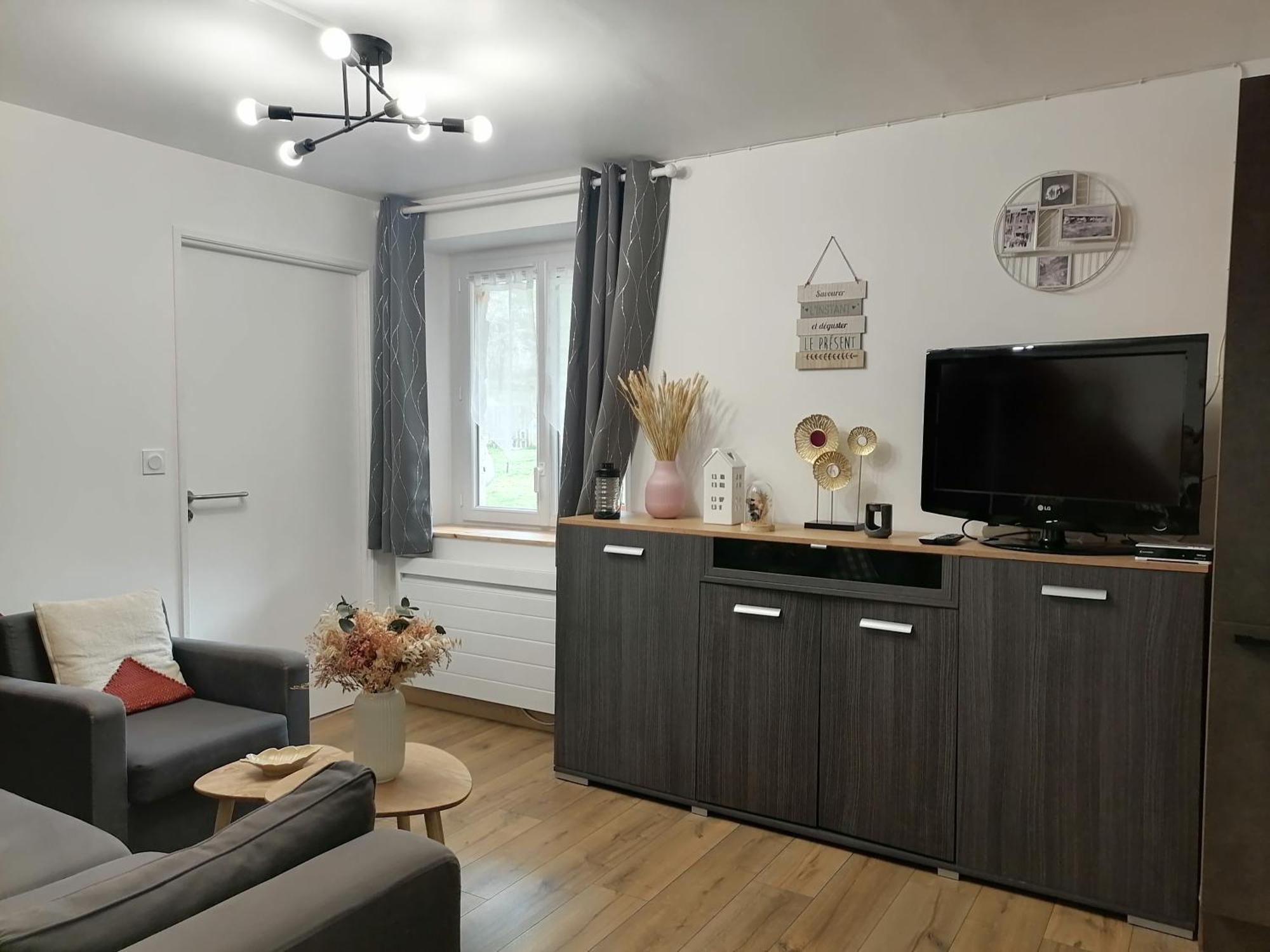 Aux D'Estaing Croises, Gite De Montagne Accessible A Tous 外观 照片