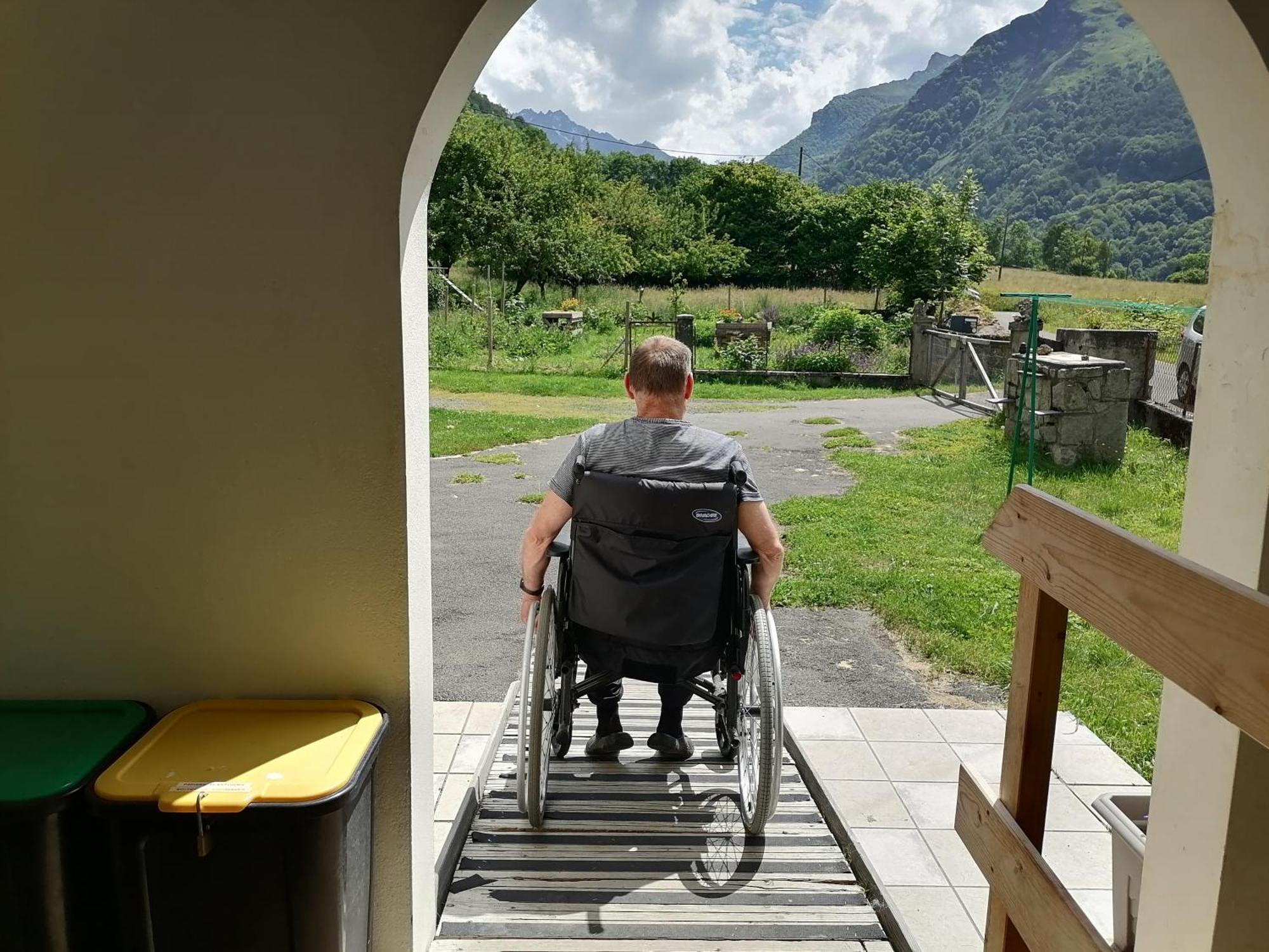 Aux D'Estaing Croises, Gite De Montagne Accessible A Tous 外观 照片