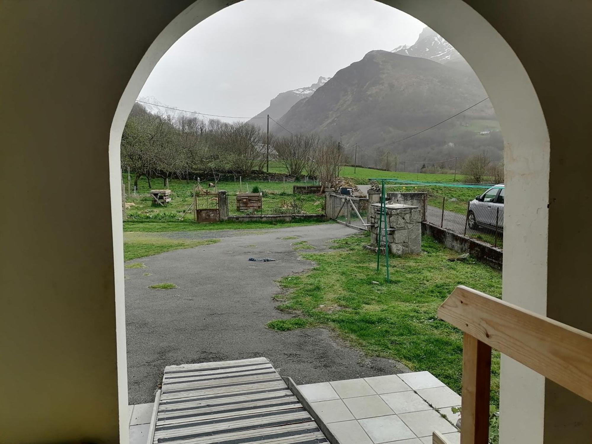 Aux D'Estaing Croises, Gite De Montagne Accessible A Tous 外观 照片